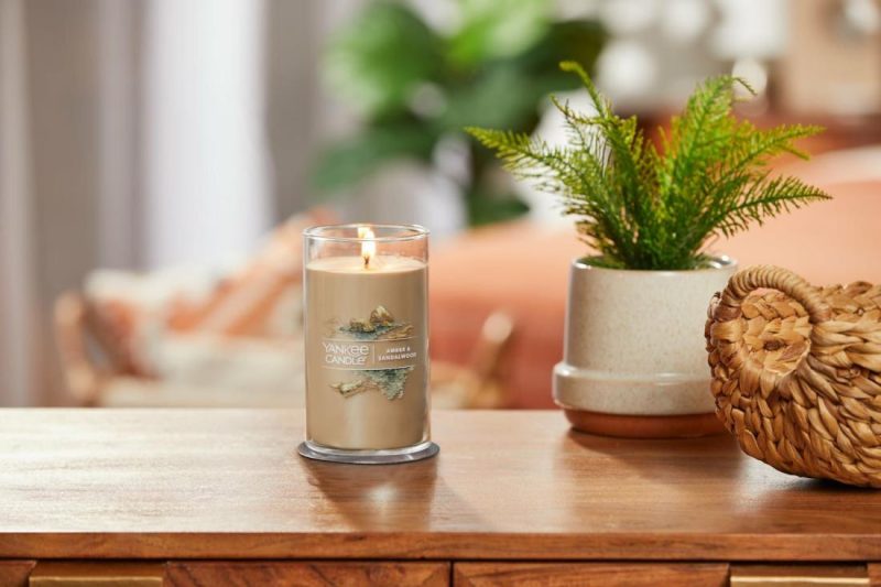 Signature Candles | Amber & Sandalwood Candles Signature Candles