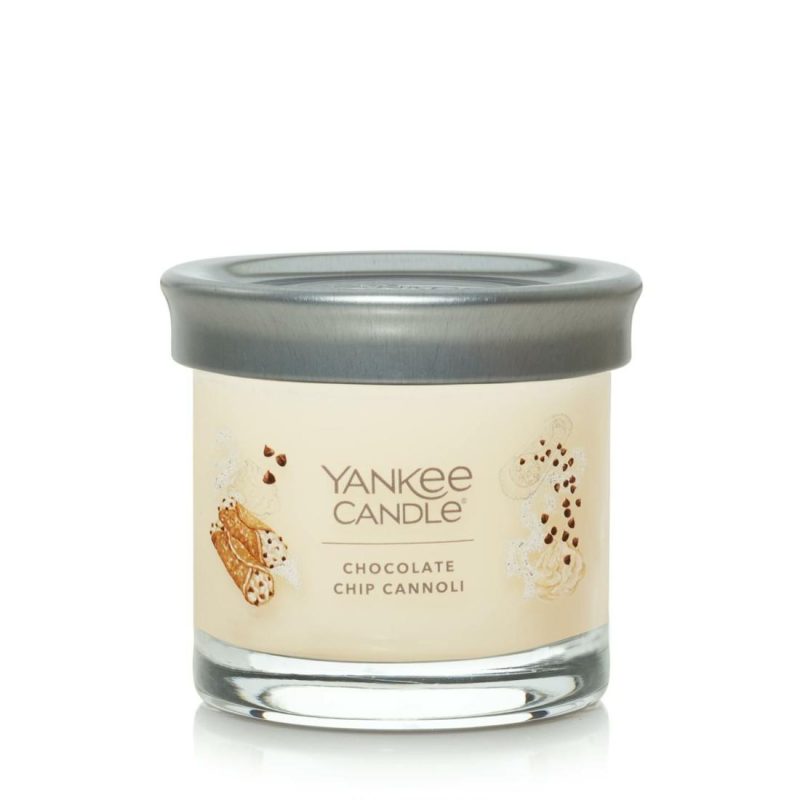 Signature Candles | Chocolate Chip Cannoli Candles Signature Candles