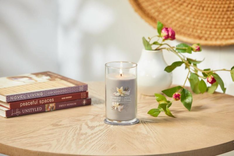 Signature Candles | Smoked Vanilla & Cashmere Candles Signature Candles