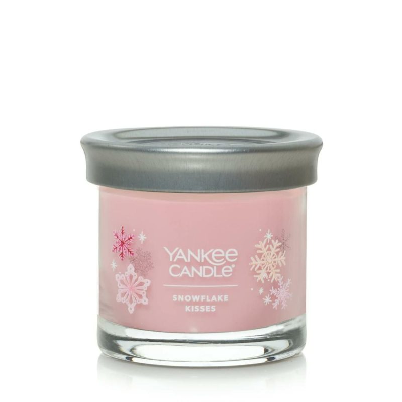 Signature Candles | Snowflake Kisses Candles Signature Candles