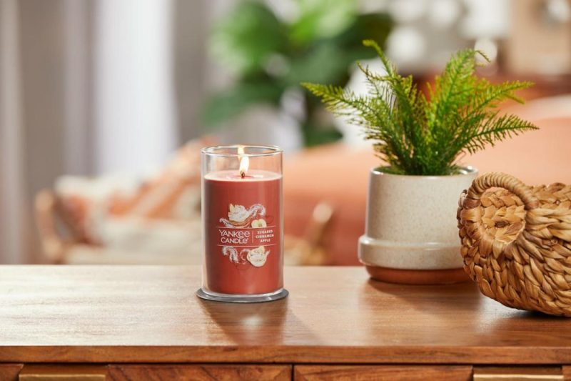 Signature Candles | Sugared Cinnamon Apple Candles Signature Candles