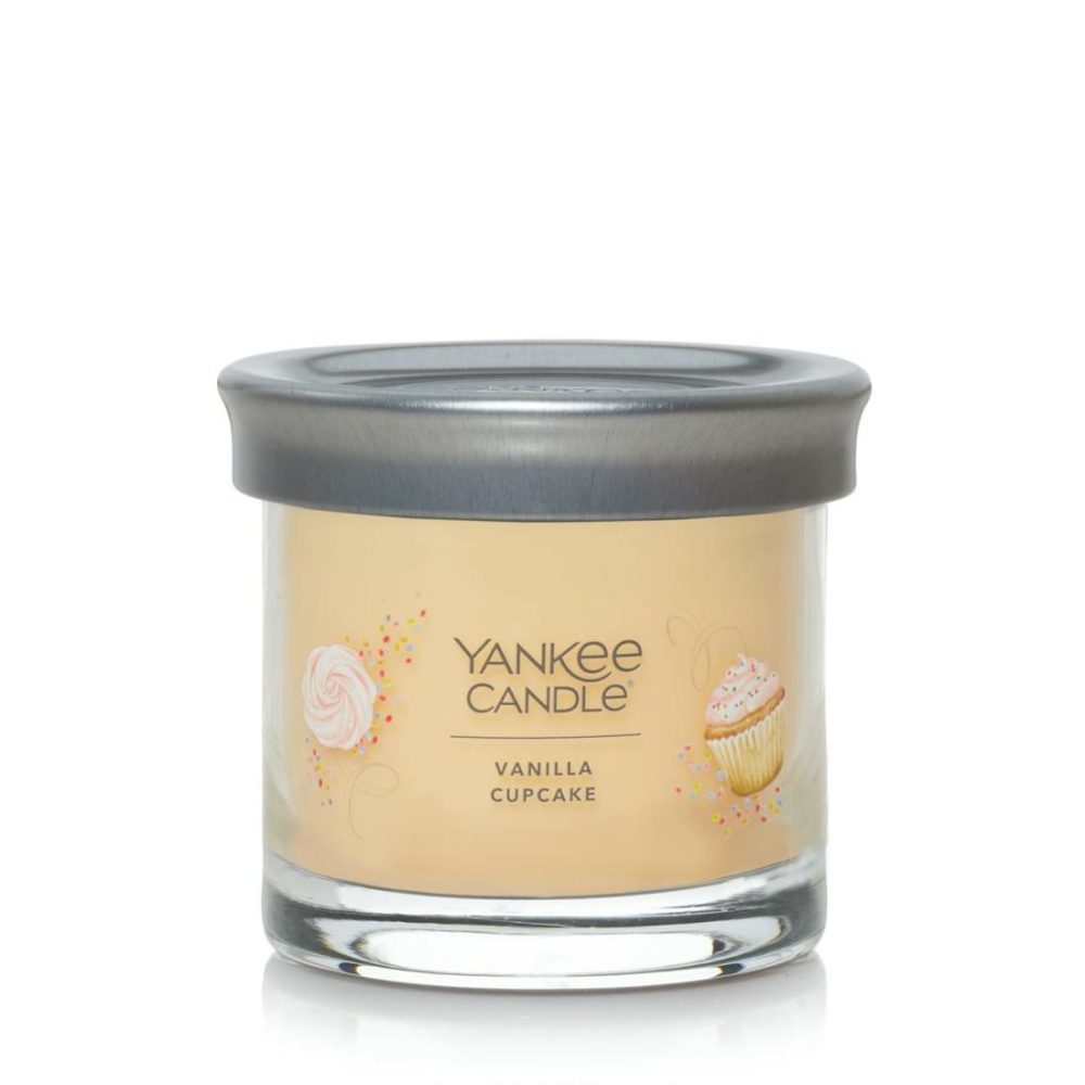 Signature Candles | Vanilla Cupcake Candles Signature Candles