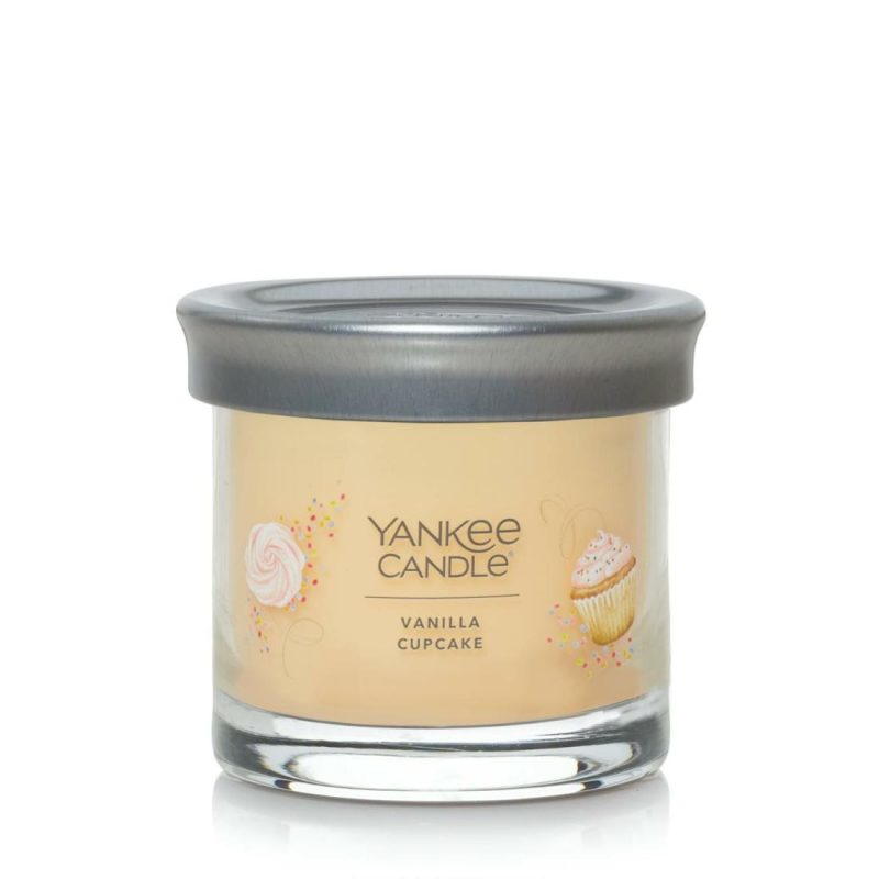 Signature Candles | Vanilla Cupcake Candles Signature Candles